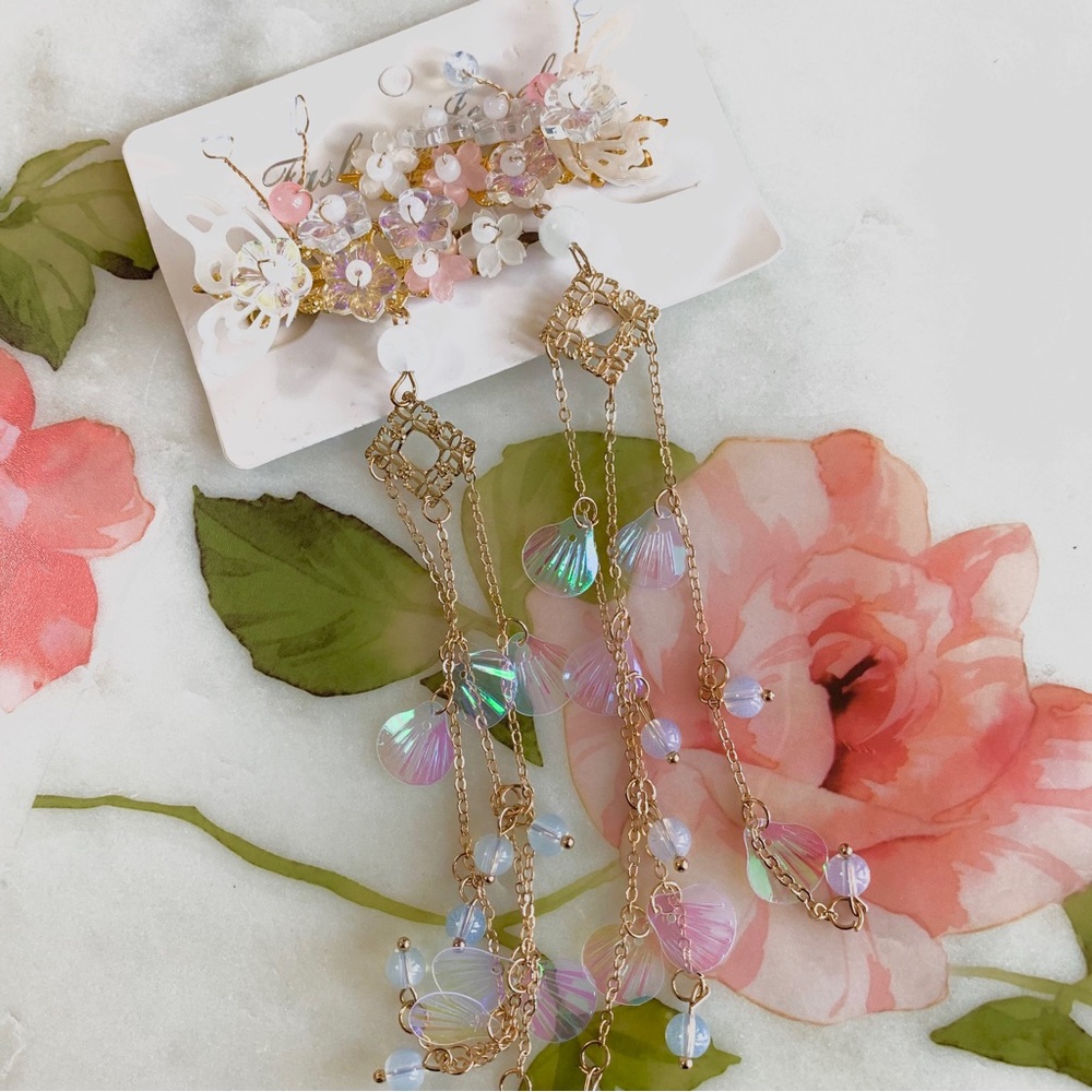 BUTTERFLY PEARL HAIR CLIPS